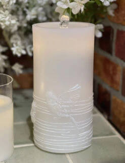 White Wax With Bird Design Aquaflame Fountain Candle - Remote Control Included - NEW 2023